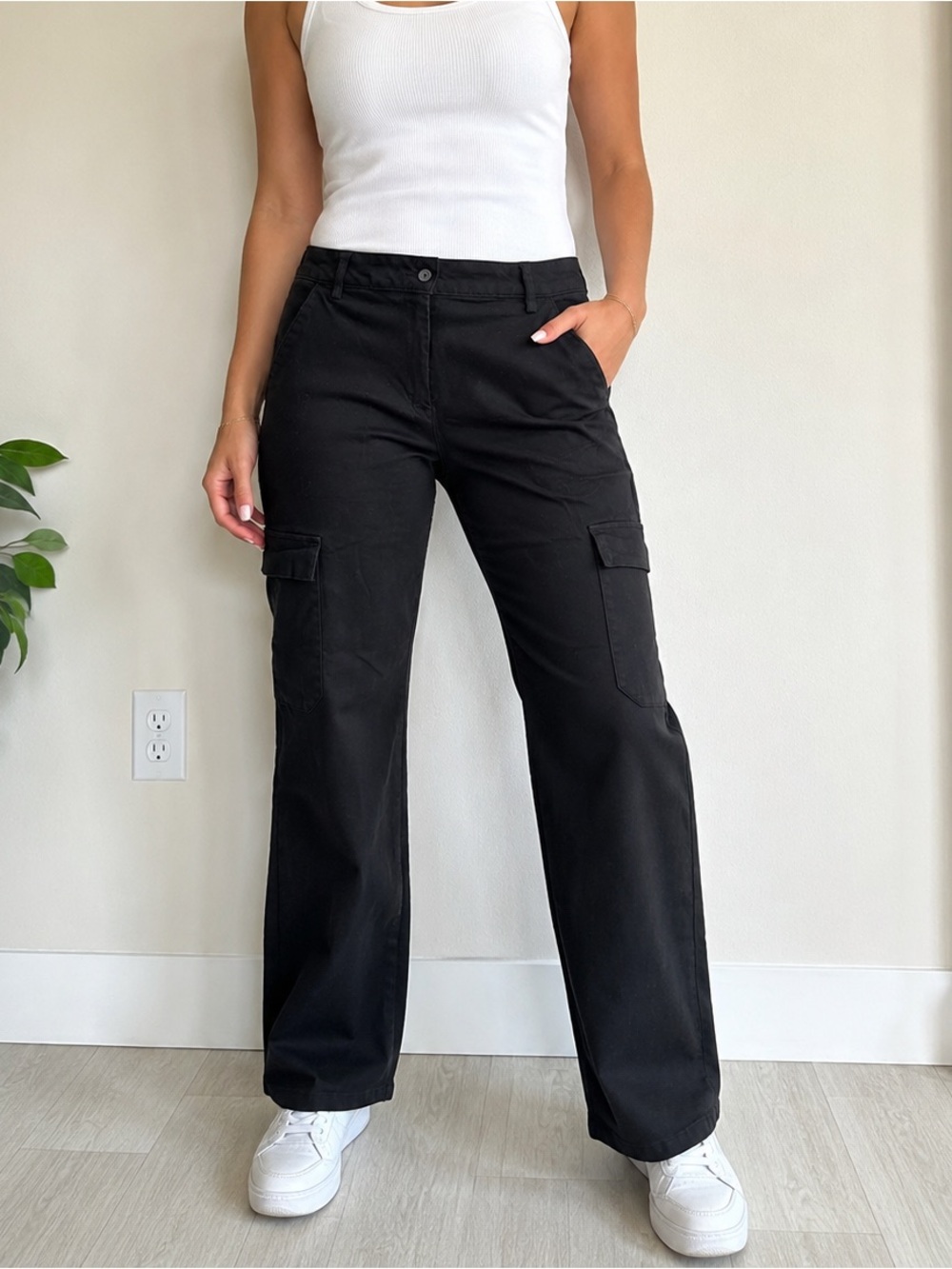 Ann Taylor & Loft Black Cargo Pants Women’s Large Straight Leg Stretch Utility